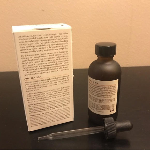 Perricone MD Daily Brightening & Exfoliating Peel - White - Picture 2 of 5